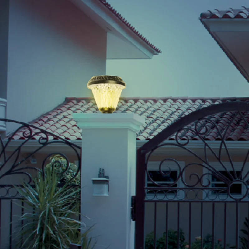 Track lighting for enhancing the architecturePhilips Solar Gate top light