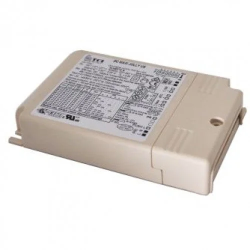 Track lighting for illuminating dining tablesLuxR Lighting HUN1050DALI Driver