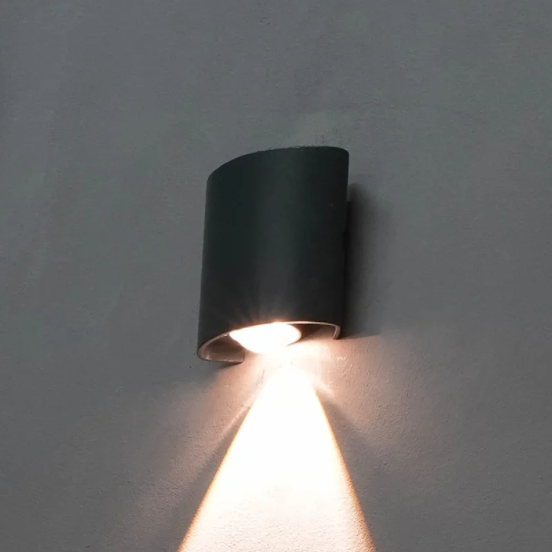 Track lighting for illuminating dining tablesPhilips Gamma 1-way Wall washer
