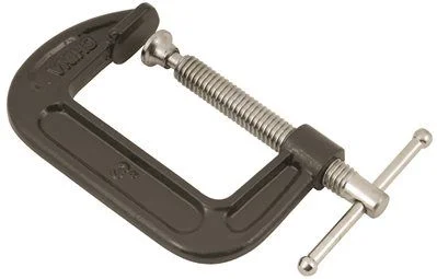 Track lighting for illuminating dining tablesC Clamp 6In