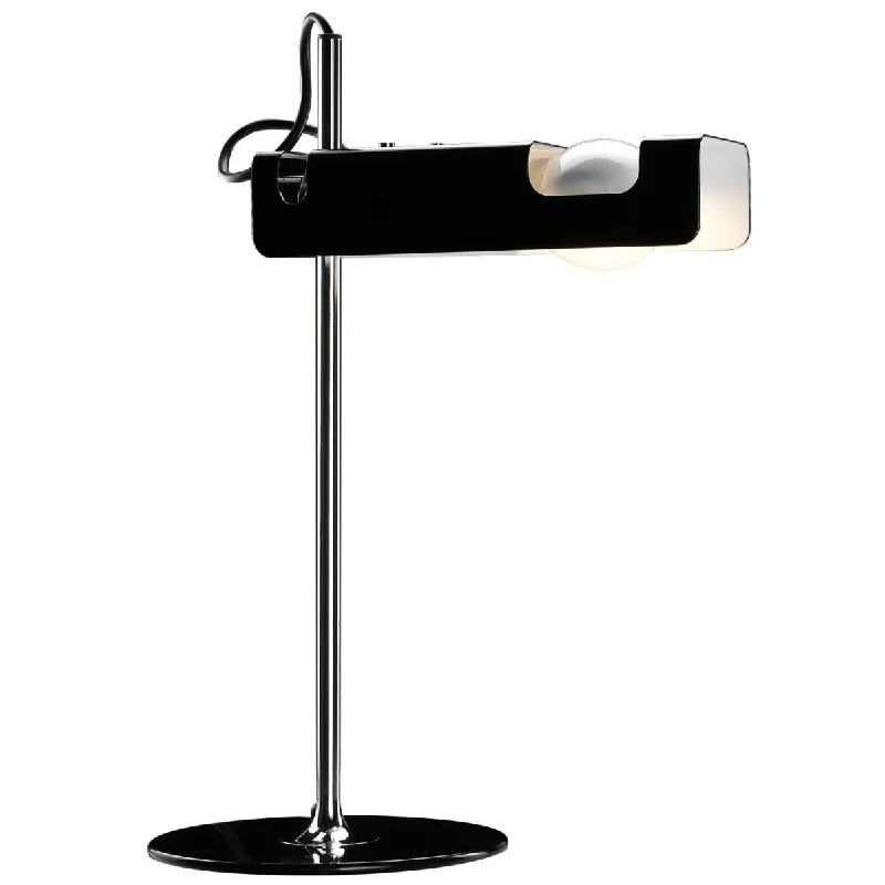 leather table lamps with a distressed texture for a rugged charmleather table lamps with a distressed texture for a rugged charmTable lamp Oluce Spider 291